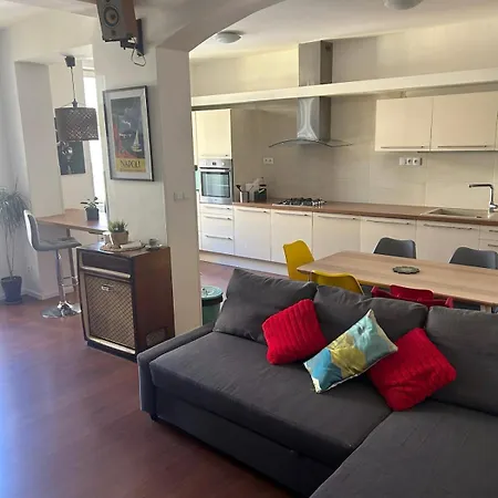 Apartment The Riverbank Flat - Perfect For Family